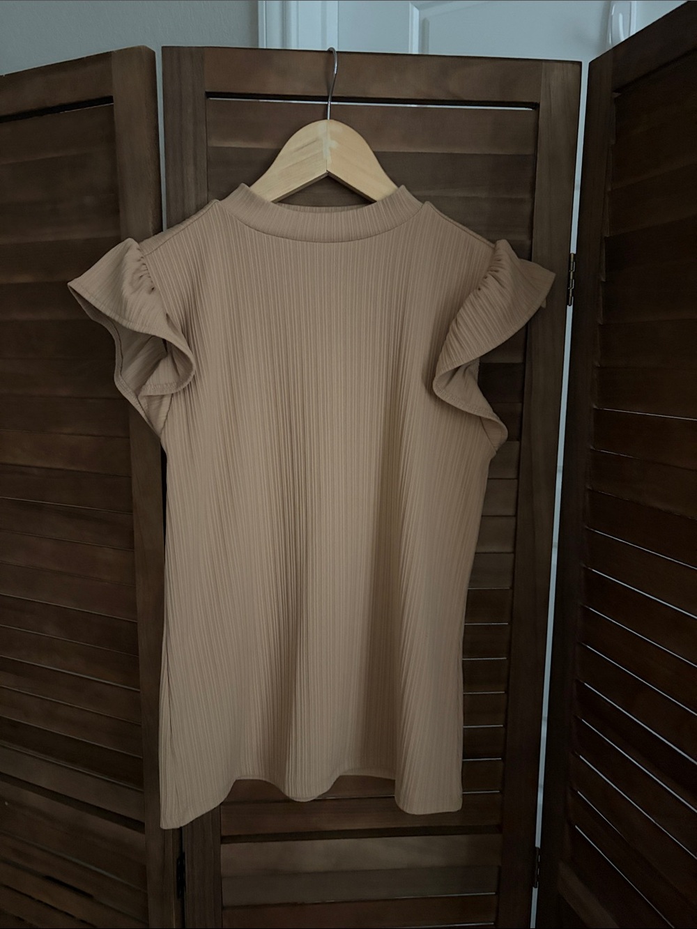 Ann Taylor Tan Ruffle Sleeve Pleated Tank